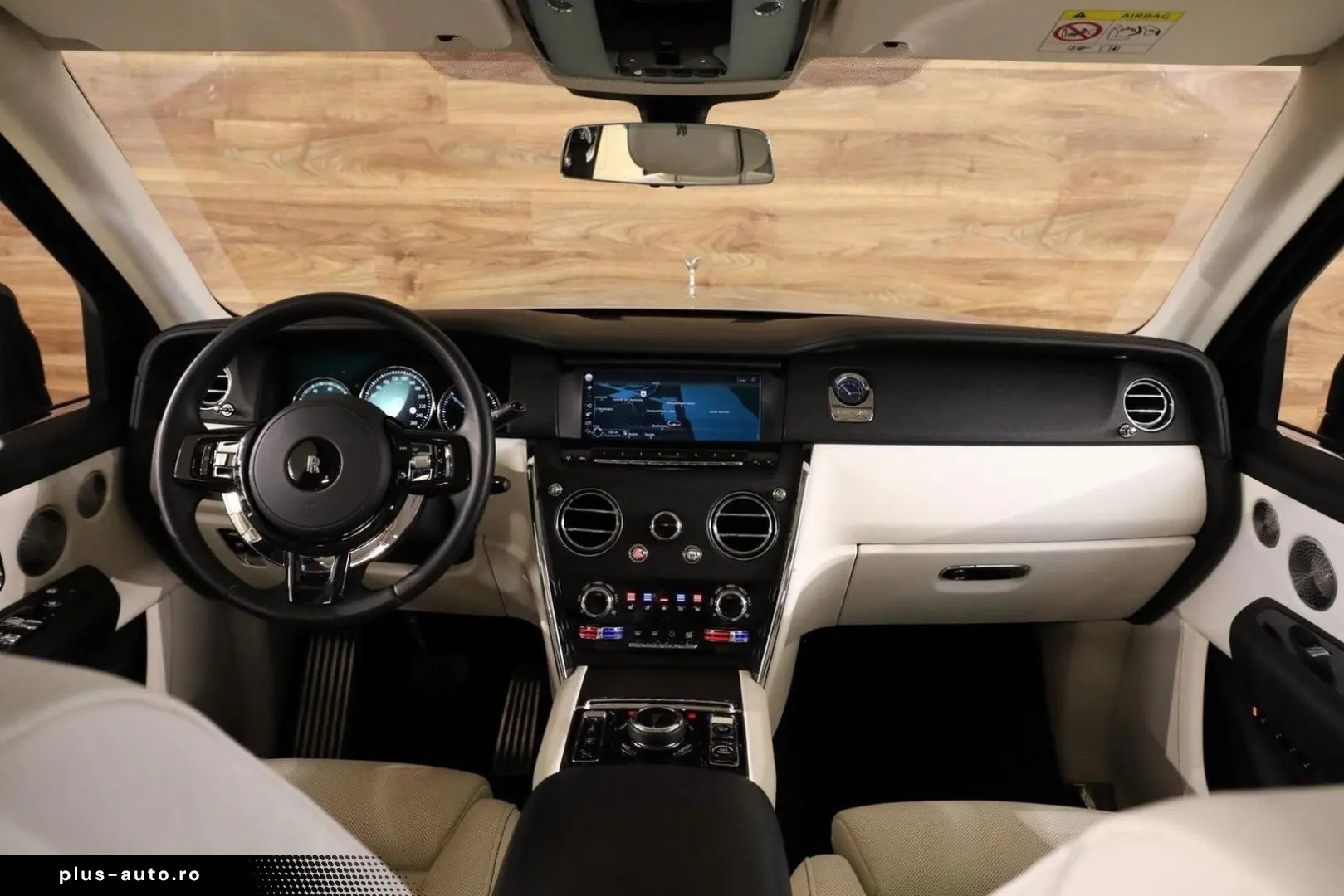 ROLLS ROYCE Cullinan 6.75 V12 Two-Tone Massage Pano Bespoke