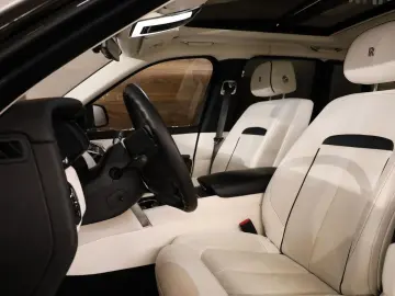 ROLLS ROYCE Cullinan 6.75 V12 Two-Tone Massage Pano Bespoke