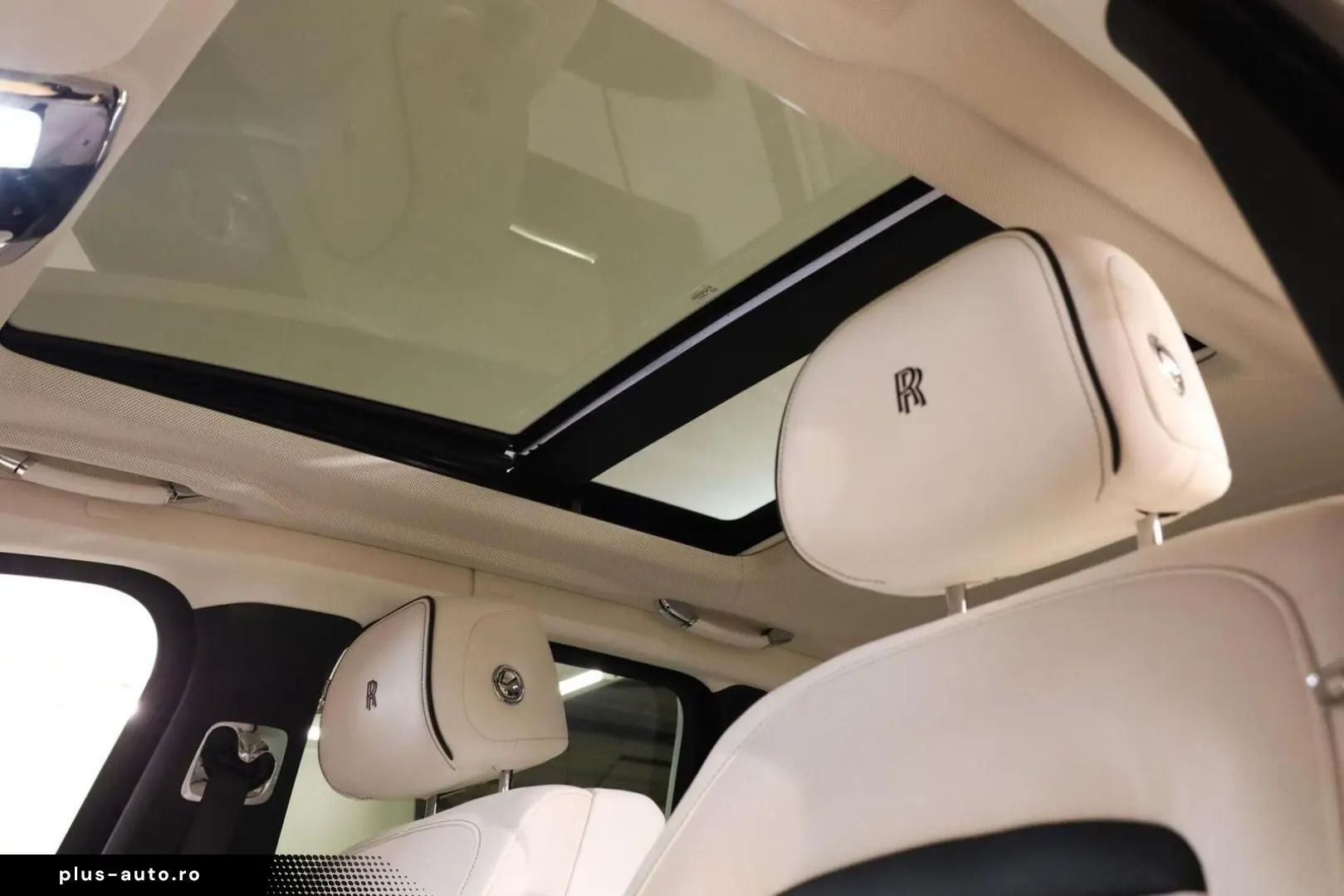 ROLLS ROYCE Cullinan 6.75 V12 Two-Tone Massage Pano Bespoke