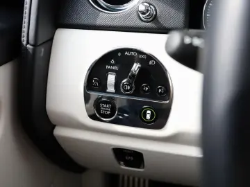 ROLLS ROYCE Cullinan 6.75 V12 Two-Tone Massage Pano Bespoke