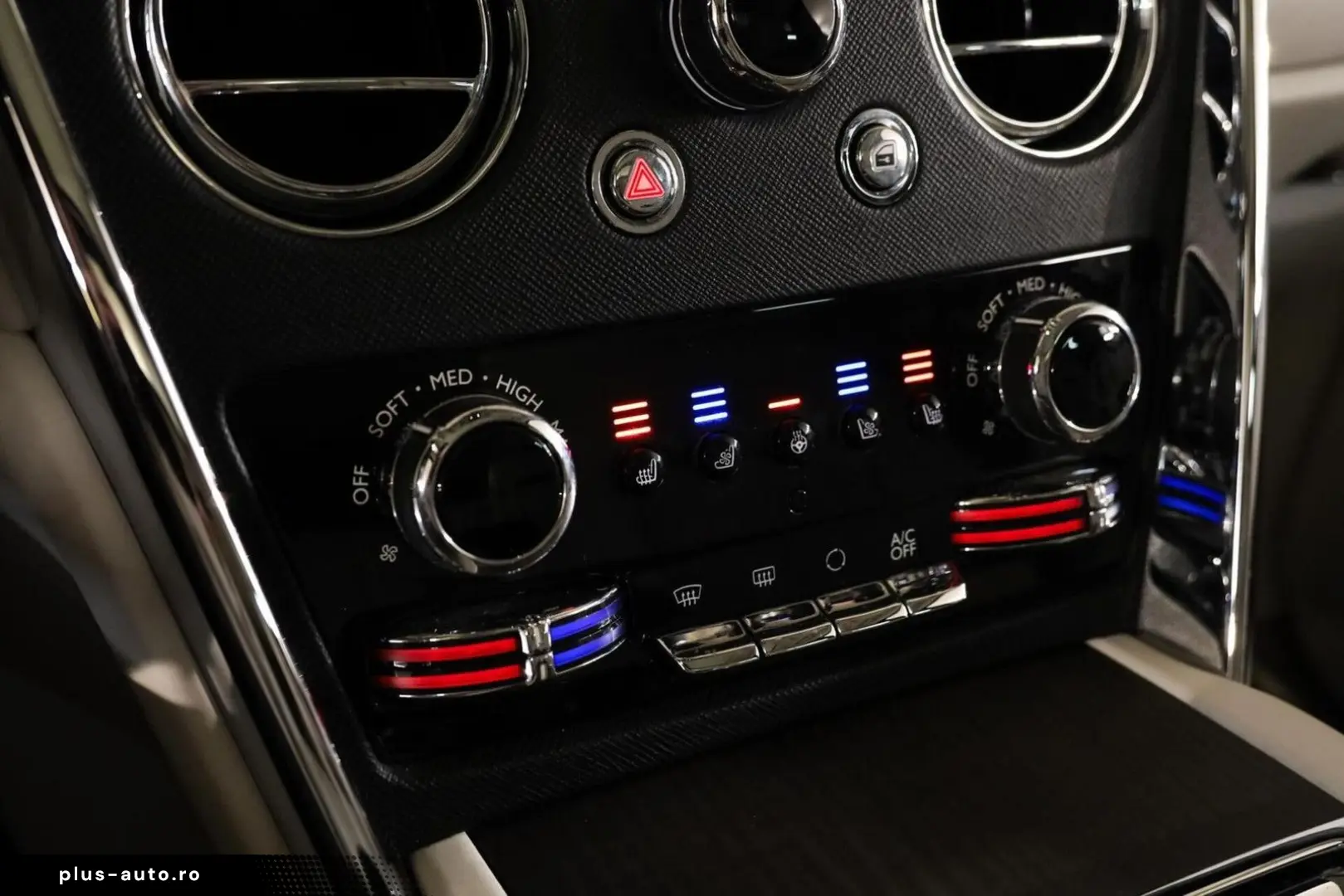 ROLLS ROYCE Cullinan 6.75 V12 Two-Tone Massage Pano Bespoke