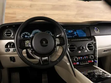 ROLLS ROYCE Cullinan 6.75 V12 Two-Tone Massage Pano Bespoke