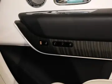 ROLLS ROYCE Cullinan 6.75 V12 Two-Tone Massage Pano Bespoke
