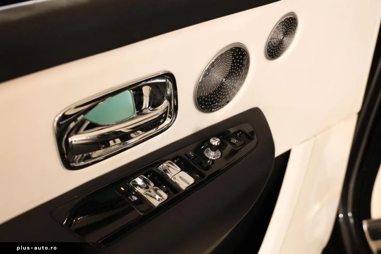 ROLLS ROYCE Cullinan 6.75 V12 Two-Tone Massage Pano Bespoke