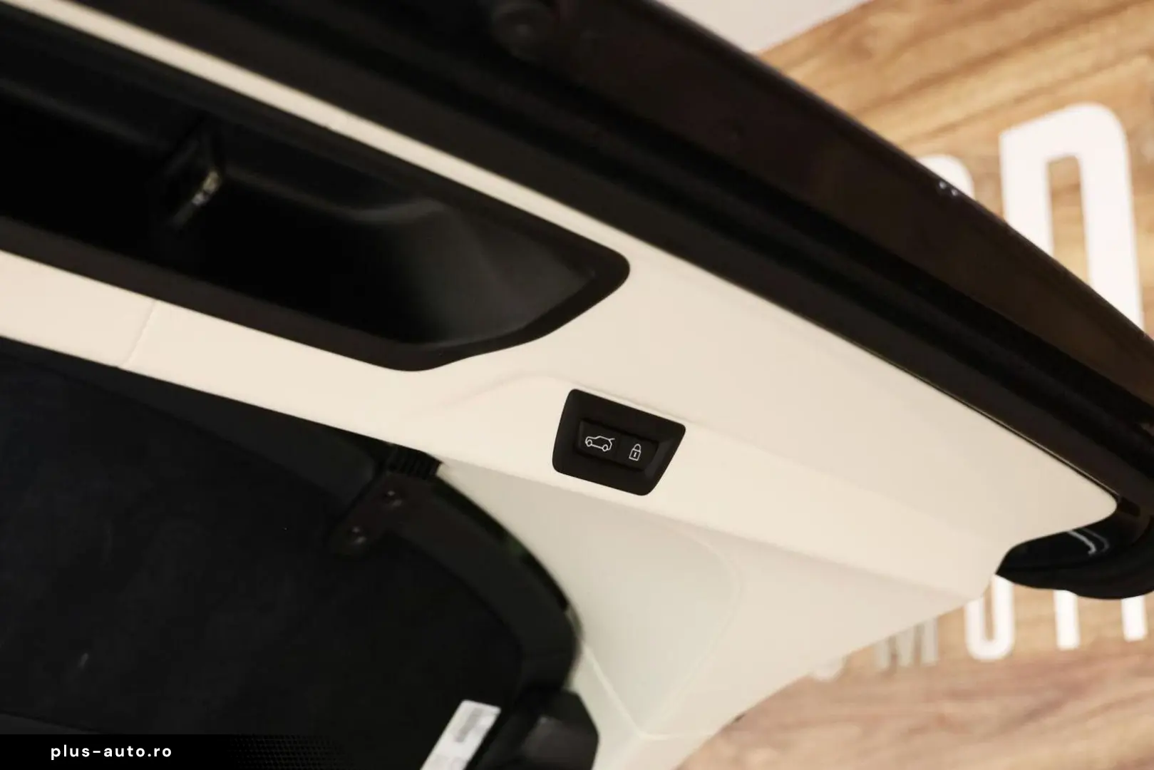 ROLLS ROYCE Cullinan 6.75 V12 Two-Tone Massage Pano Bespoke