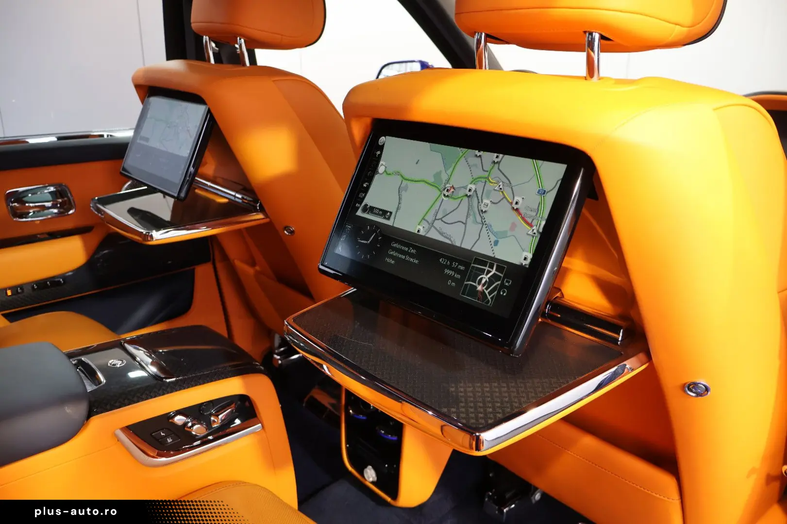 ROLLS ROYCE Cullinan 6.8 V12 Black Badge TV SKY MANDARIN 22