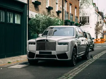 ROLLS ROYCE Cullinan Black Badge   4 Seat
