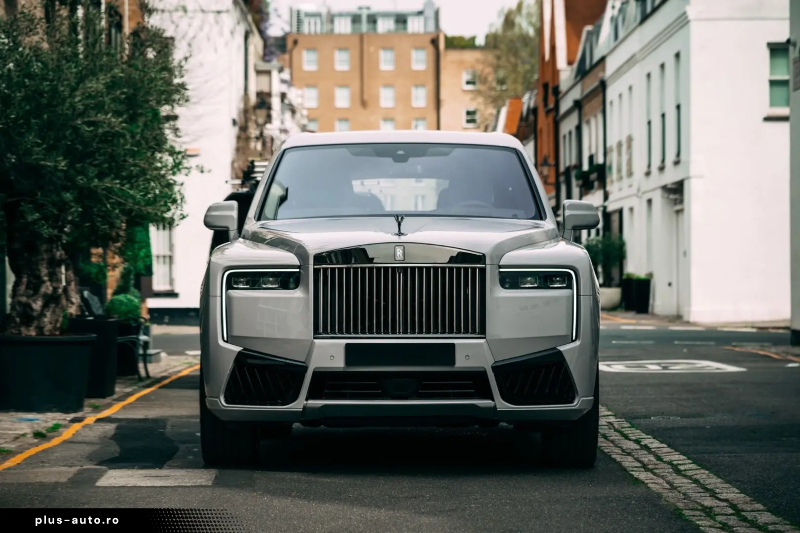 ROLLS ROYCE Cullinan Black Badge   4 Seat