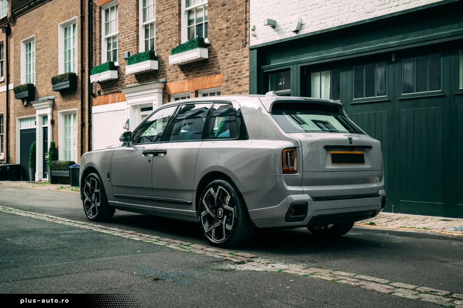 ROLLS ROYCE Cullinan Black Badge   4 Seat