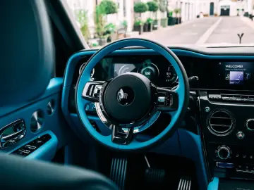 ROLLS ROYCE Cullinan Black Badge   4 Seat