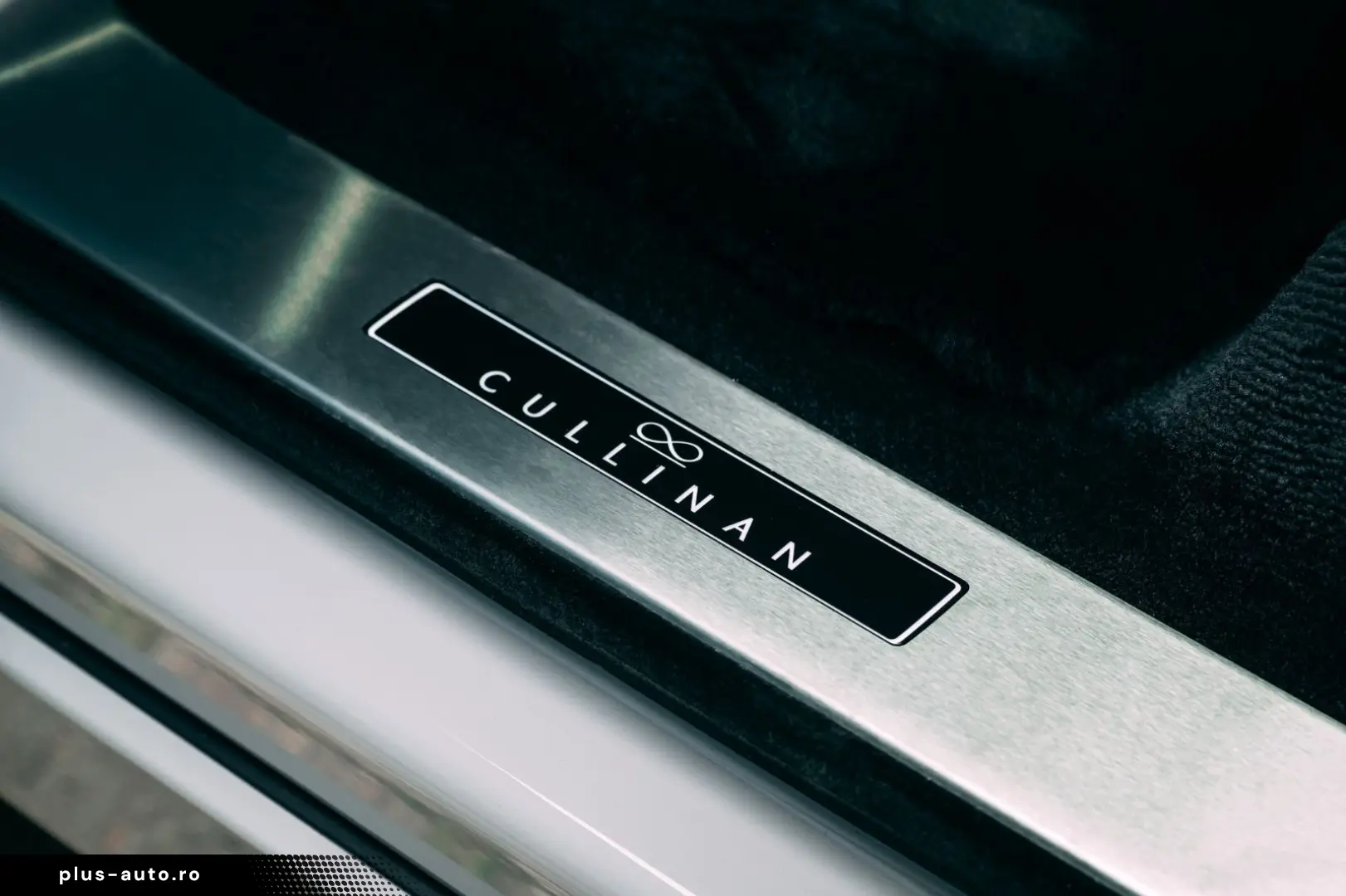 ROLLS ROYCE Cullinan Black Badge   4 Seat