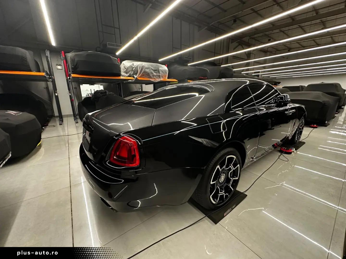 ROLLS ROYCE WRAITH BLACK BADGE V12 Bespoke  Carbon  Colectie