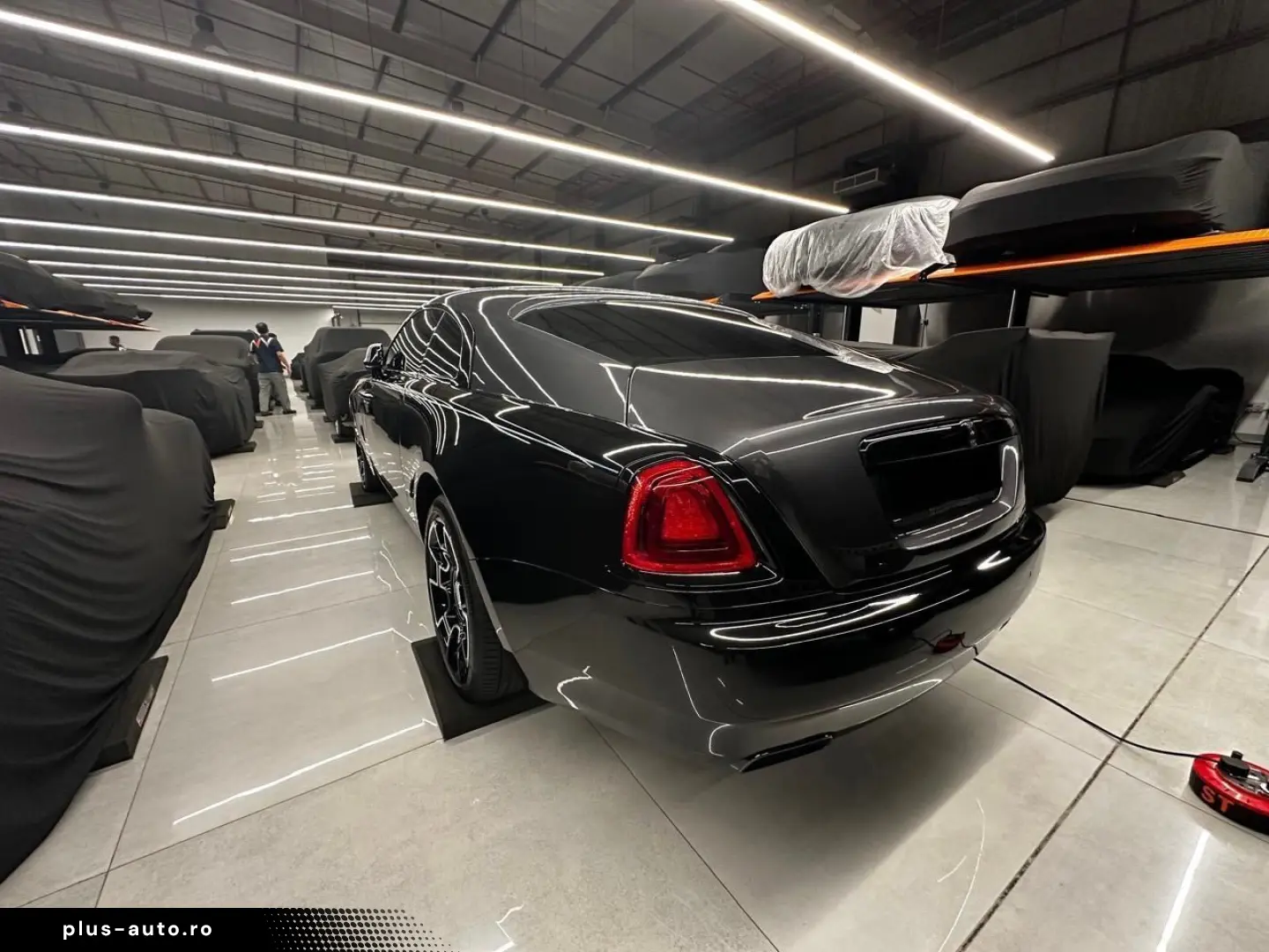 ROLLS ROYCE WRAITH BLACK BADGE V12 Bespoke  Carbon  Colectie
