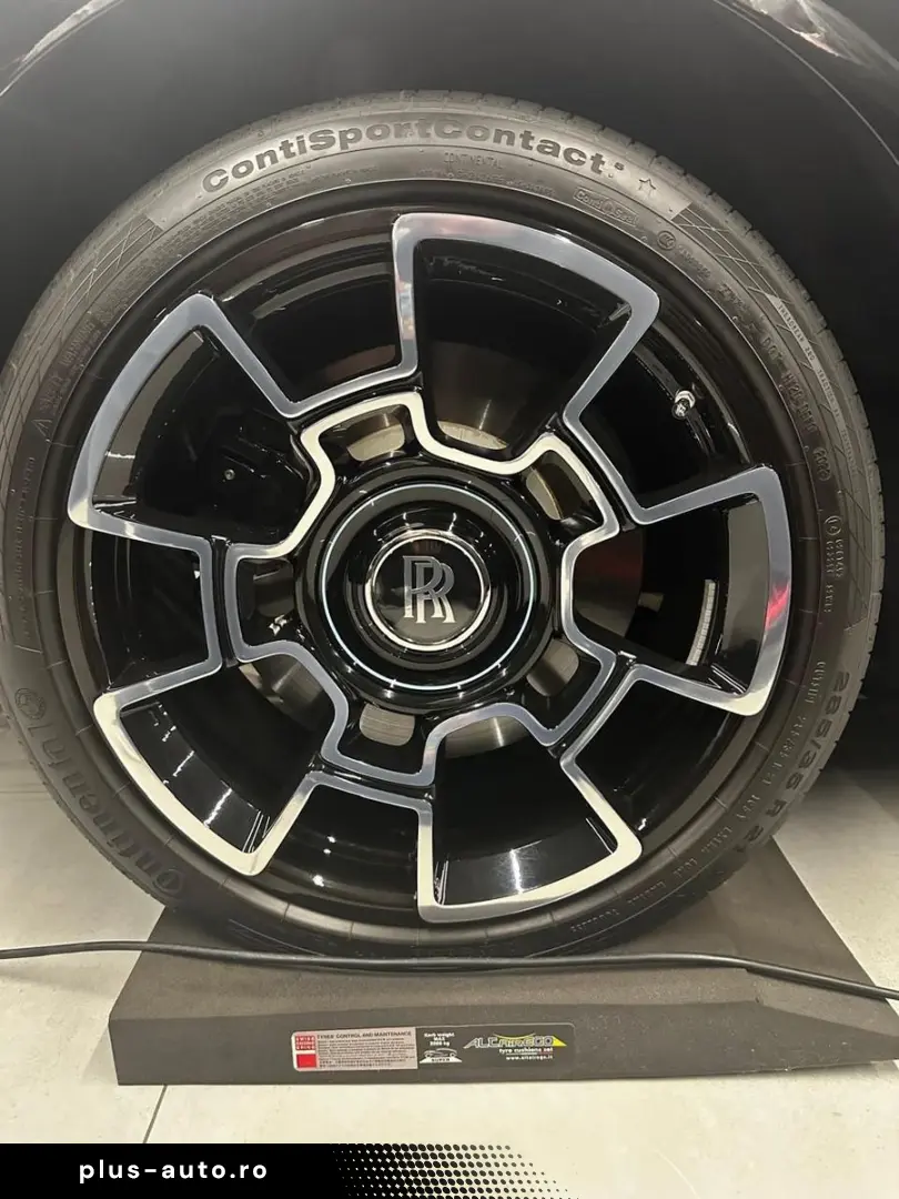 ROLLS ROYCE WRAITH BLACK BADGE V12 Bespoke  Carbon  Colectie