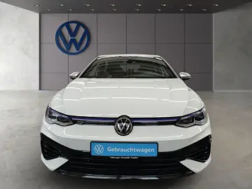 VW Golf VIII 2.0 TSI DSG 4Motion Navi LEDPlus DAB