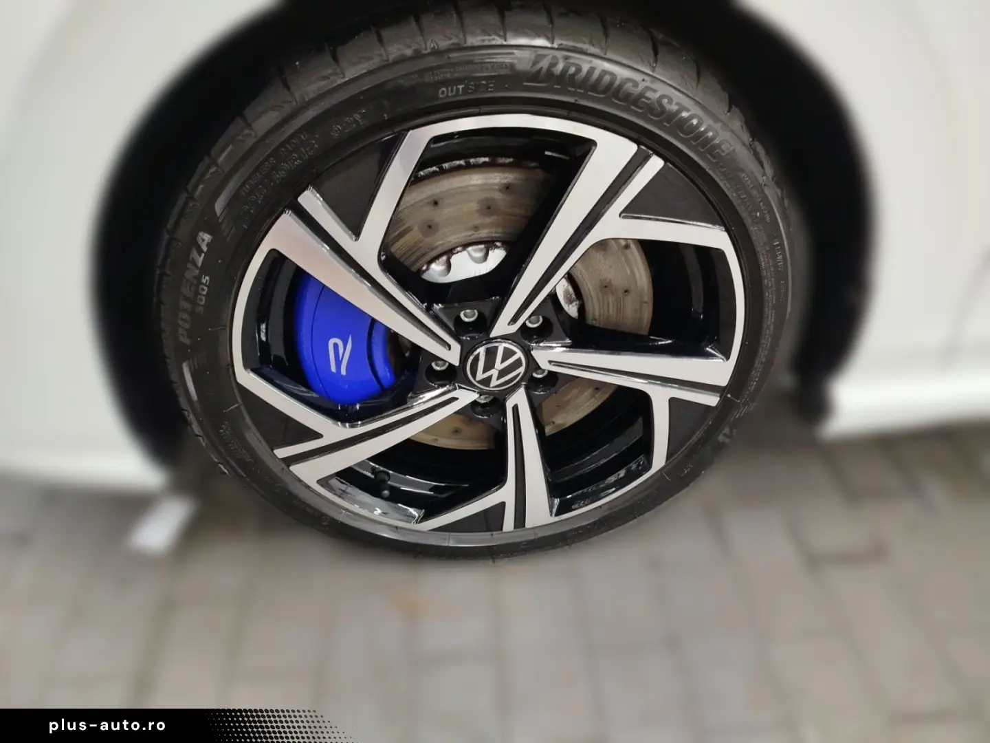 VW Golf VIII 2.0 TSI DSG 4Motion Navi LEDPlus DAB