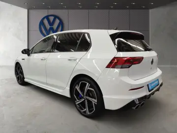 VW Golf VIII 2.0 TSI DSG 4Motion Navi LEDPlus DAB