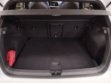 VW Golf VIII 2.0 TSI DSG 4Motion Navi LEDPlus DAB