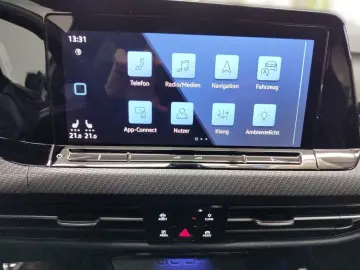 VW Golf VIII 2.0 TSI DSG 4Motion Navi LEDPlus DAB
