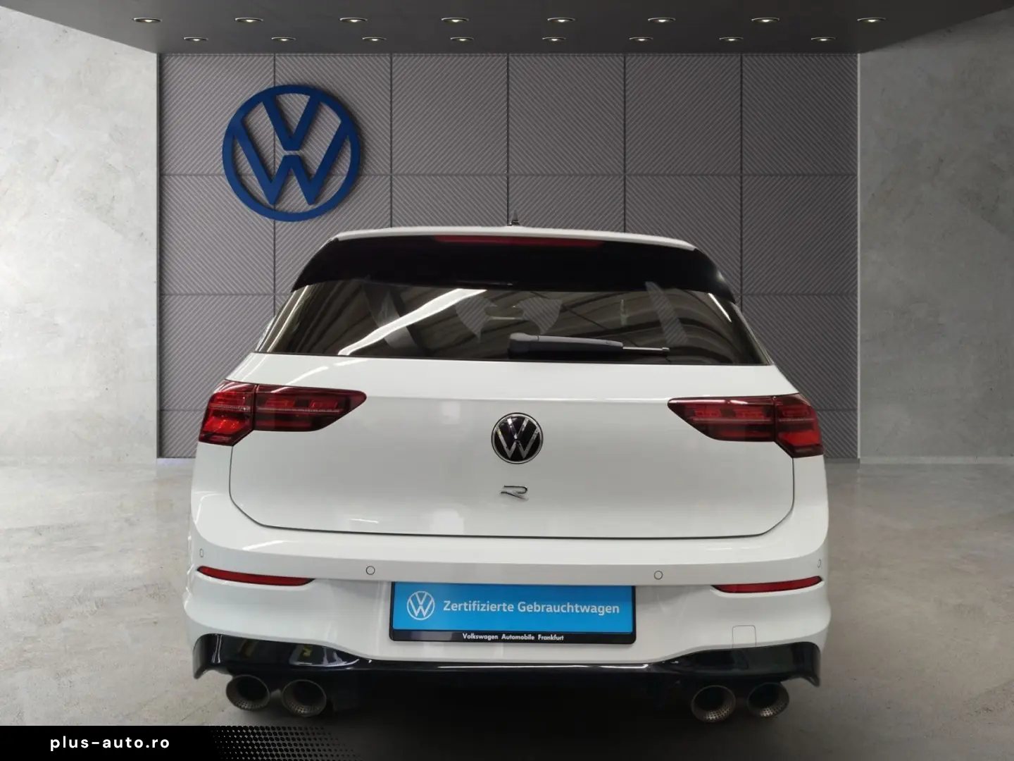 VW Golf VIII 2.0 TSI DSG 4M. R Akrapovic Black Style