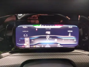 VW Golf VIII 2.0 TSI DSG 4M. R Akrapovic Black Style