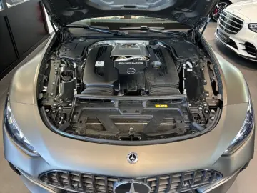 MERCEDES-BENZ AMG SL 63 4M