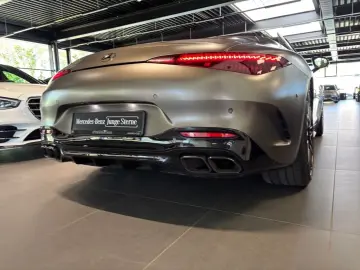 MERCEDES-BENZ AMG SL 63 4M