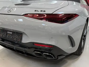 MERCEDES-BENZ SL 63 AMG 4Matic