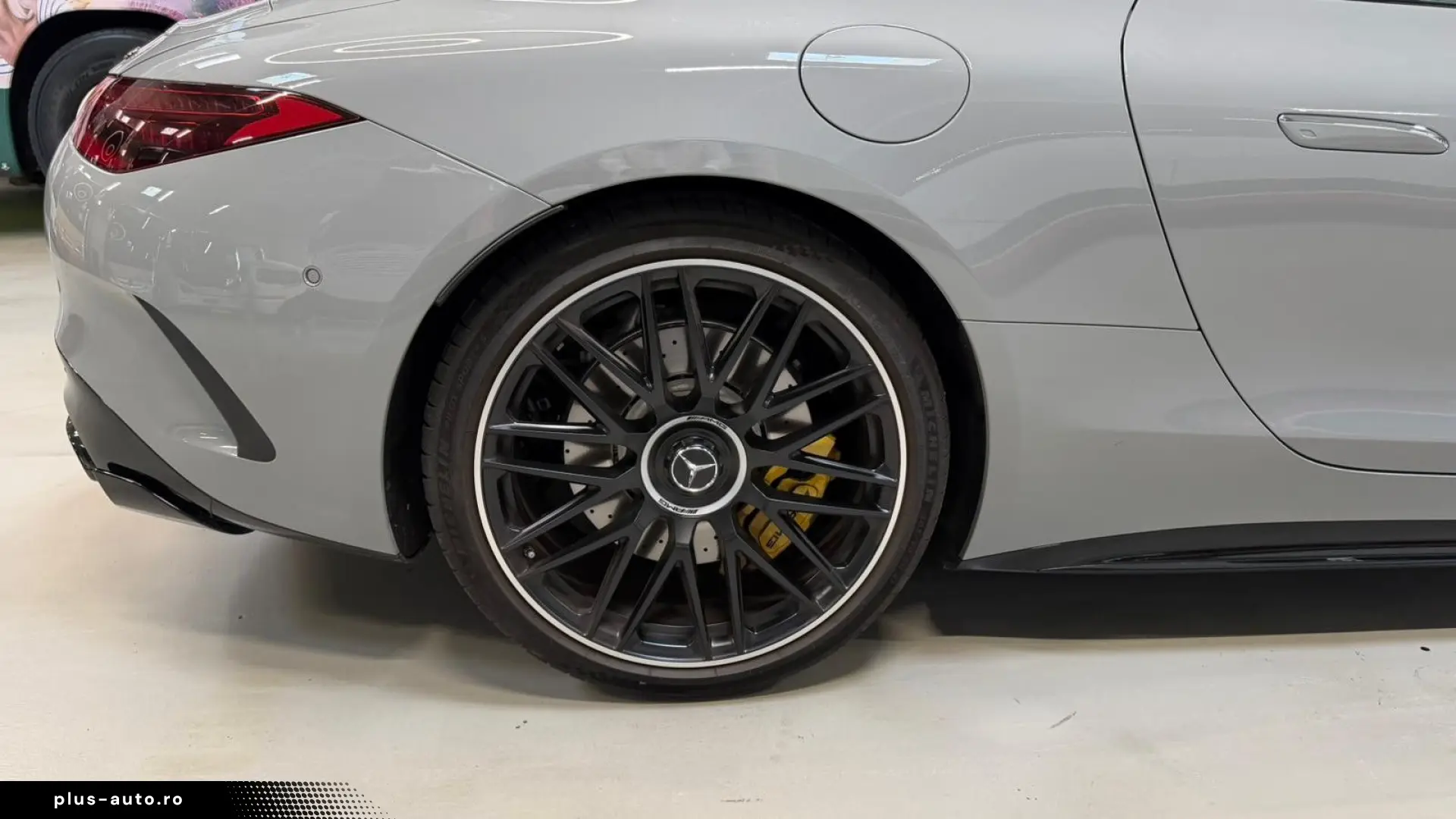 MERCEDES-BENZ SL 63 AMG 4Matic