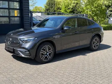 MERCEDES-BENZ GLC 220d 4Matic Coupe AMG PANO DIGITAL…