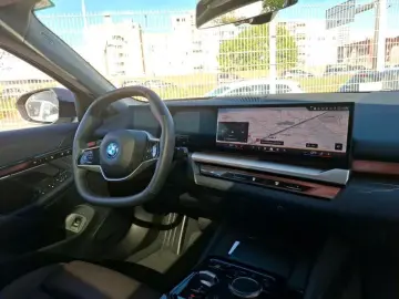 BMW 550e xDrive