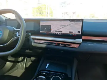 BMW 550e xDrive