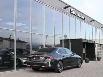 BMW 550e xDrive
