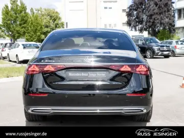 MERCEDES-BENZ E 300 e