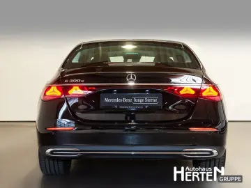 MERCEDES-BENZ E 300 e