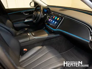 MERCEDES-BENZ E 300 e