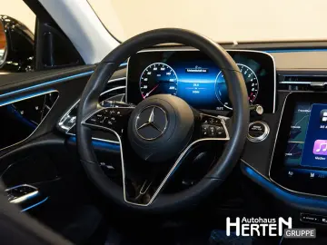 MERCEDES-BENZ E 300 e