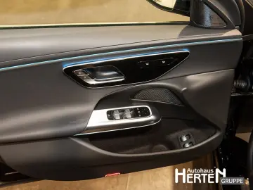 MERCEDES-BENZ E 300 e
