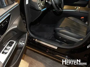 MERCEDES-BENZ E 300 e