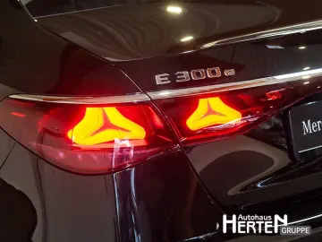 MERCEDES-BENZ E 300 e