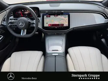 MERCEDES-BENZ E 300 de AMG