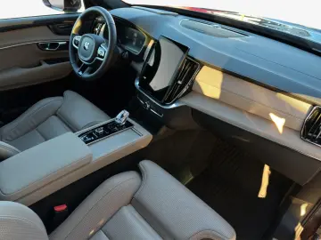 VOLVO XC90 T8