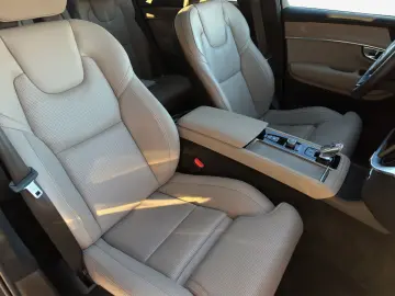VOLVO XC90 T8