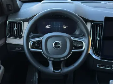 VOLVO XC90 T8