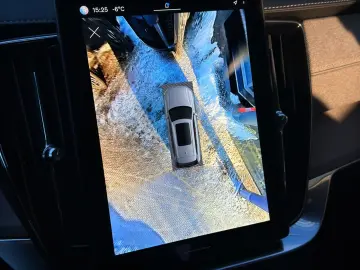 VOLVO XC90 T8