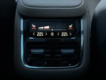 VOLVO XC90 T8