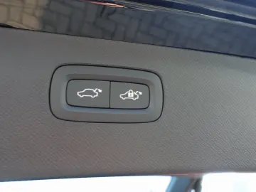VOLVO XC90 Ultra DarkT8 AWD