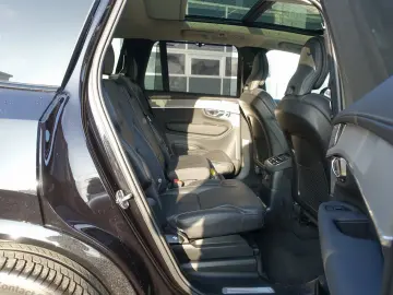 VOLVO XC90 Ultra DarkT8 AWD