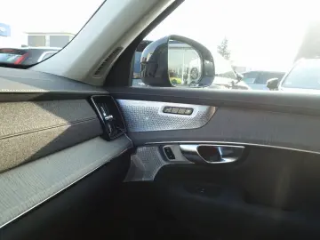 VOLVO XC90 Ultra DarkT8 AWD