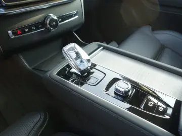 VOLVO XC90 Ultra DarkT8 AWD